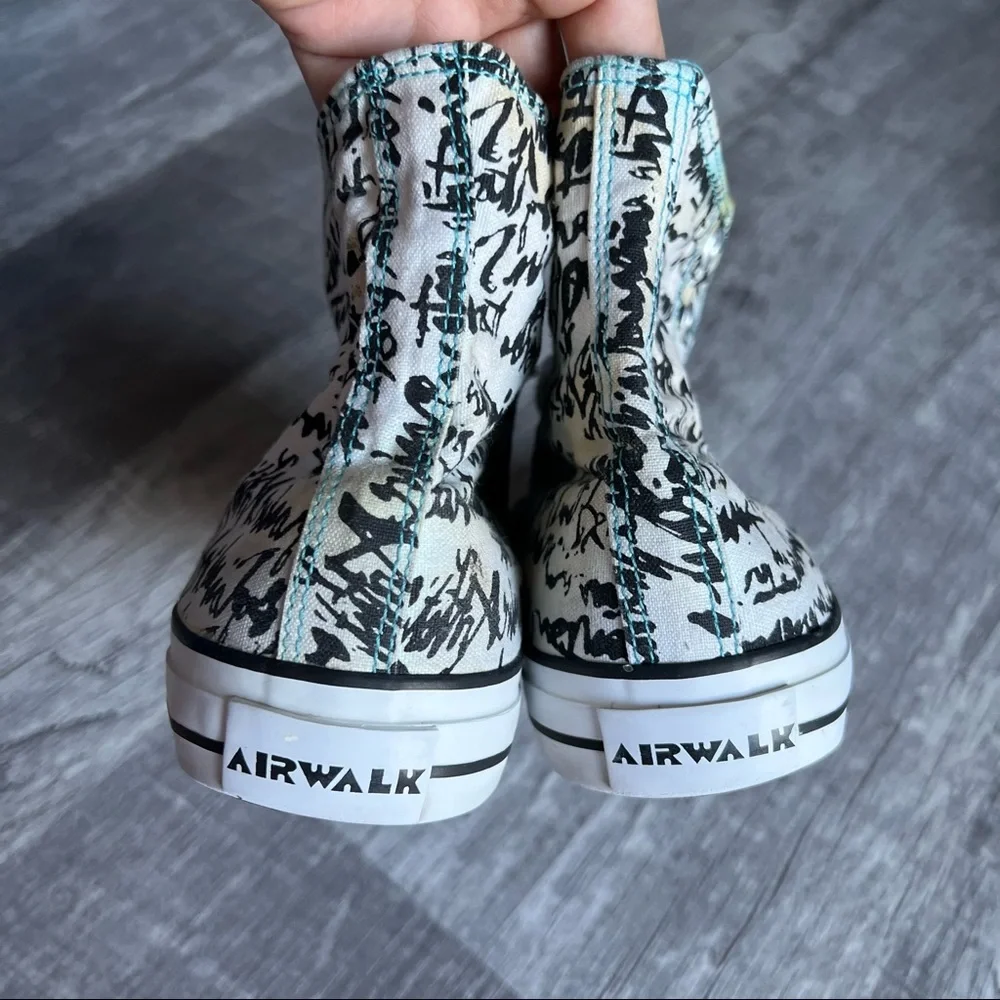 AIRWALK Hightop Sneakers Size 8